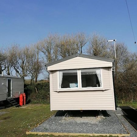 Sycamores Caravan ヘルストン エクステリア 写真